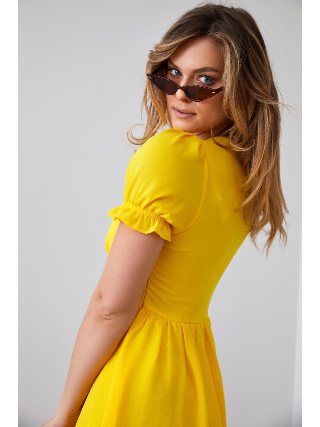 Rochie neteda cu maneci scurte, galben 3046 - Magazin online - Boutique